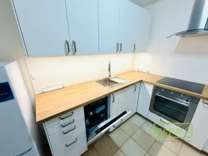 Pronájem bytu 2+kk, Praha - Vokovice, K Červenému vrchu, 47 m2