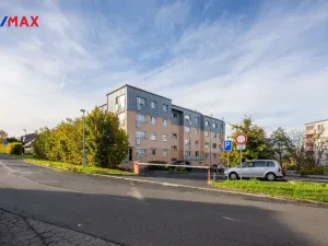 Pronájem bytu 3+1, Karlovy Vary - Doubí, Spálená, 83 m2