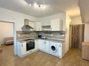 Pronájem bytu 2+kk, Cheb, Lomená, 35 m2