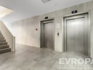 Prodej bytu 3+kk, Praha - Strašnice, Zvěřinova, 98 m2