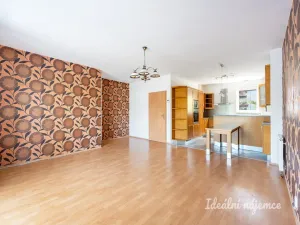 Pronájem bytu 4+kk, Praha - Satalice, Kemrova, 141 m2