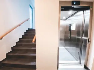 Pronájem bytu 2+kk, Praha - Kobylisy, Čumpelíkova, 52 m2