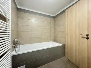 Pronájem bytu 2+kk, Pardubice - Zelené Předměstí, nábřeží Závodu míru, 80 m2