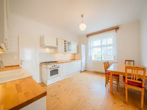 Pronájem vily, Praha - Modřany, Nečova, 200 m2