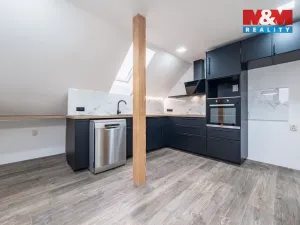 Prodej rodinného domu, Radonice, Růžičkova, 182 m2