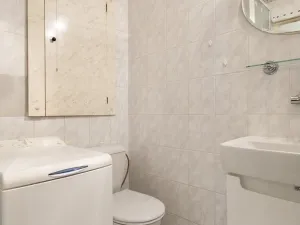 Pronájem bytu 1+1, Praha - Bohnice, Hlivická, 38 m2