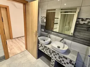 Pronájem bytu 2+1, Chomutov, Karlovarská, 81 m2