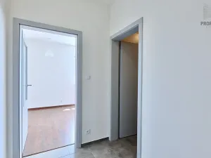 Prodej bytu 1+kk, Brno, Žabí, 27 m2