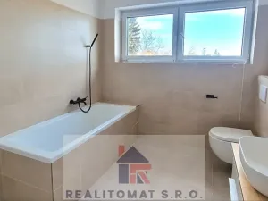 Pronájem rodinného domu, Chrášťany, 108 m2