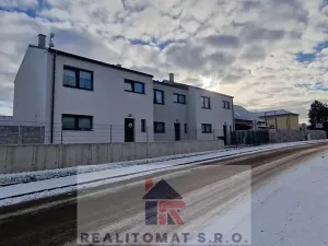 Pronájem rodinného domu, Chrášťany, 108 m2