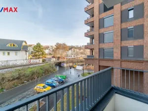 Pronájem bytu 2+kk, Praha - Nusle, Mužíkova, 43 m2