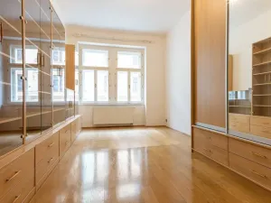 Pronájem bytu 3+1, Praha - Holešovice, Janovského, 92 m2