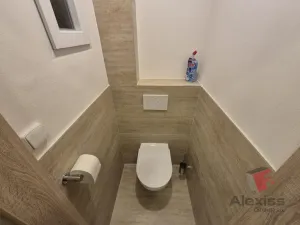 Pronájem bytu 3+kk, Praha - Smíchov, Vrázova, 76 m2