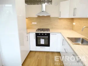 Pronájem bytu 3+kk, Praha - Prosek, Bílinská, 62 m2