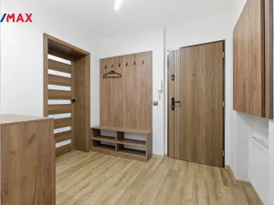 Prodej bytu 4+kk, Karlovy Vary - Tašovice, Slovanská, 96 m2