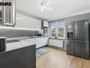 Prodej bytu 4+kk, Karlovy Vary - Tašovice, Slovanská, 96 m2