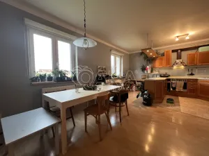 Pronájem bytu 3+1, Praha - Kbely, Toužimská, 135 m2