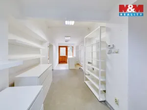 Pronájem obchodního prostoru, Mariánské Lázně, Hlavní třída, 40 m2