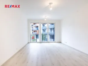 Prodej bytu 1+kk, Praha - Háje, Sochorcova, 33 m2