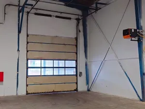 Pronájem skladu, Lišov, Hůrecká, 1768 m2