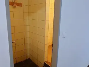 Pronájem skladu, Lišov, Hůrecká, 1768 m2