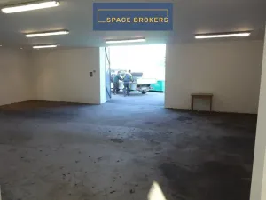 Pronájem skladu, Pardubice, 162 m2