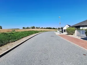 Prodej pozemku pro bydlení, Hrušovany u Brna, Pod Střediskem, 898 m2