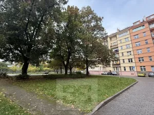 Pronájem bytu 3+1, Praha - Holešovice, U vody, 106 m2