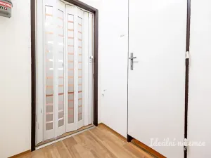 Pronájem bytu 1+kk, Praha - Libeň, Drahobejlova, 23 m2