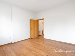 Pronájem bytu 2+kk, Praha, Na Jezerce, 52 m2