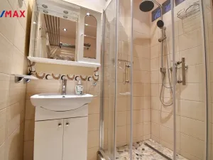 Pronájem bytu 1+1, Hradec Králové - Slezské Předměstí, Ječná, 34 m2