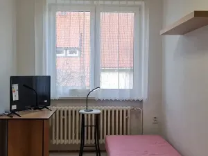 Pronájem pokoje, Jesenice, 20 m2