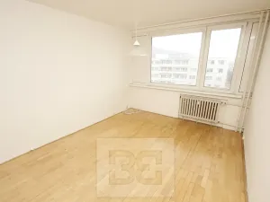 Pronájem bytu 3+kk, Praha - Karlín, U Sluncové, 83 m2