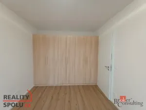 Pronájem bytu 2+kk, Kladno - Dubí, Ke křížku, 46 m2