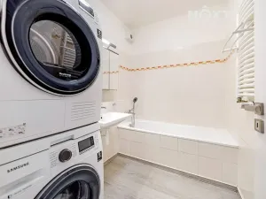 Prodej bytu 2+kk, Praha - Čakovice, Marty Krásové, 66 m2