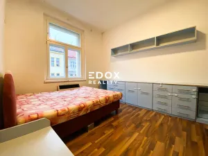 Prodej bytu 2+kk, Praha - Smíchov, U Santošky, 39 m2