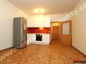 Pronájem bytu 1+kk, Praha - Košíře, Pod Kavalírkou, 35 m2