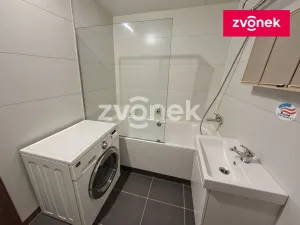 Prodej bytu 3+1, Zlín, Okružní, 82 m2