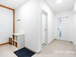 Pronájem bytu 3+kk, Praha - Hloubětín, Waltariho, 75 m2