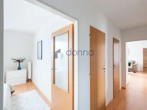 Pronájem bytu 2+kk, Praha, Za černým mostem, 51 m2