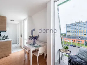 Pronájem bytu 2+kk, Praha, Za černým mostem, 51 m2