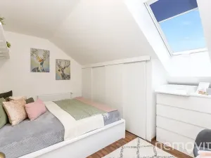 Prodej bytu 3+1, Unhošť, V Zahradách, 74 m2