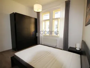 Pronájem bytu 2+kk, Praha, Lucemburská, 54 m2