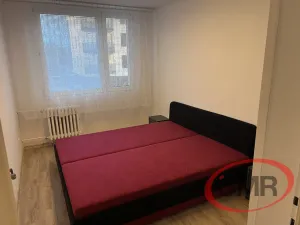 Pronájem bytu 2+kk, Praha, Boloňská, 43 m2