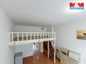 Pronájem bytu 1+1, Karlovy Vary, Jaltská, 42 m2