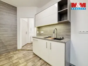 Prodej bytu 4+1, Cheb, Májová, 121 m2