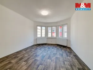 Prodej bytu 4+1, Cheb, Májová, 121 m2