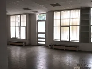 Pronájem obchodního prostoru, Holešov, nám. Dr. E. Beneše, 80 m2