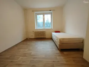Pronájem bytu 3+1, Praha - Záběhlice, Vrútecká, 63 m2