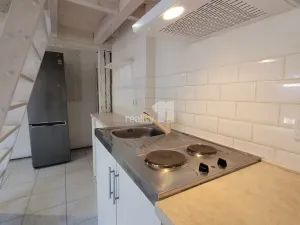 Pronájem bytu 1+kk, Kolín - Kolín I, Zámecká, 43 m2